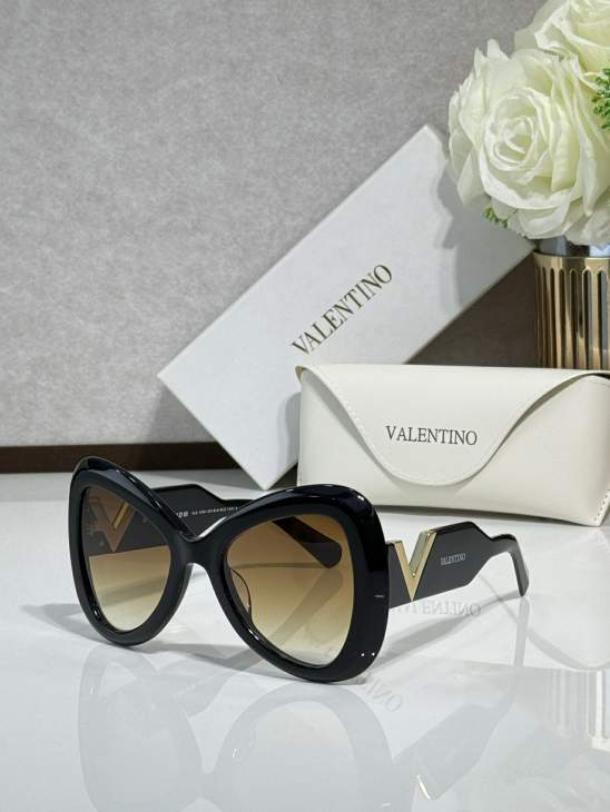 Picture of Valentino Sunglasses _SKUfw77816974fw